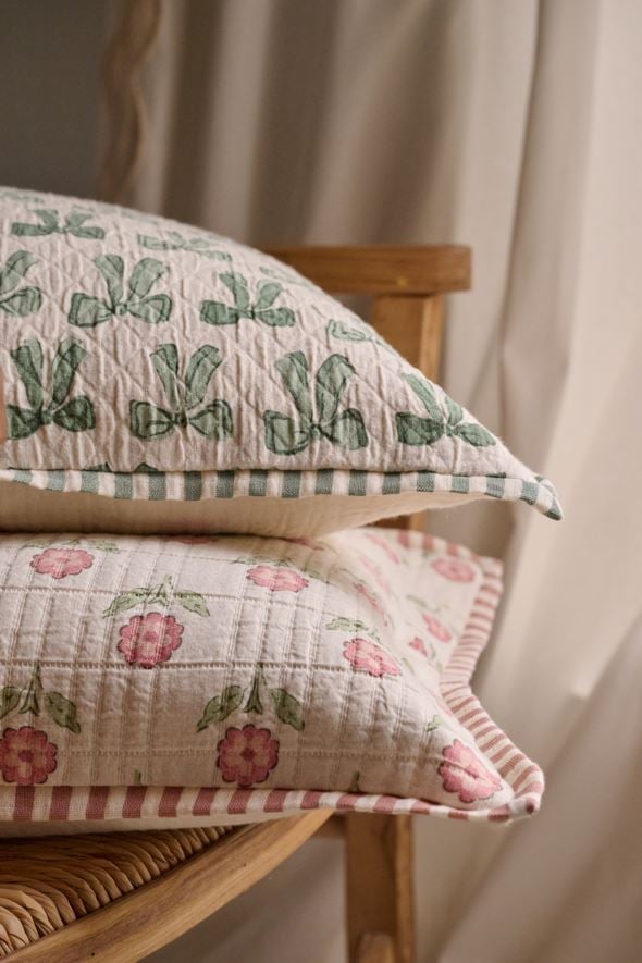 Koristetyynynpäällinen moniväri/roosa - 2