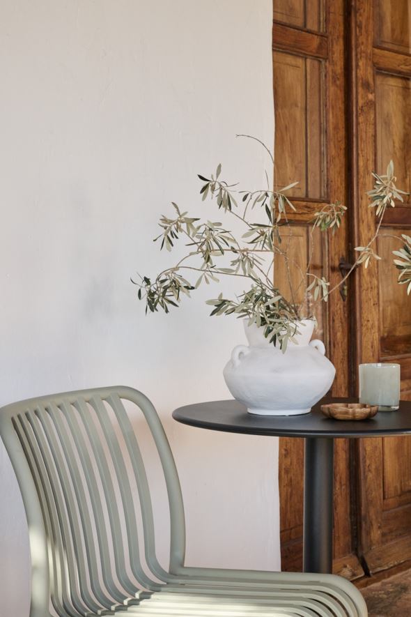 Puutarhapöytä musta - 2